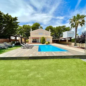 Caleta Villa